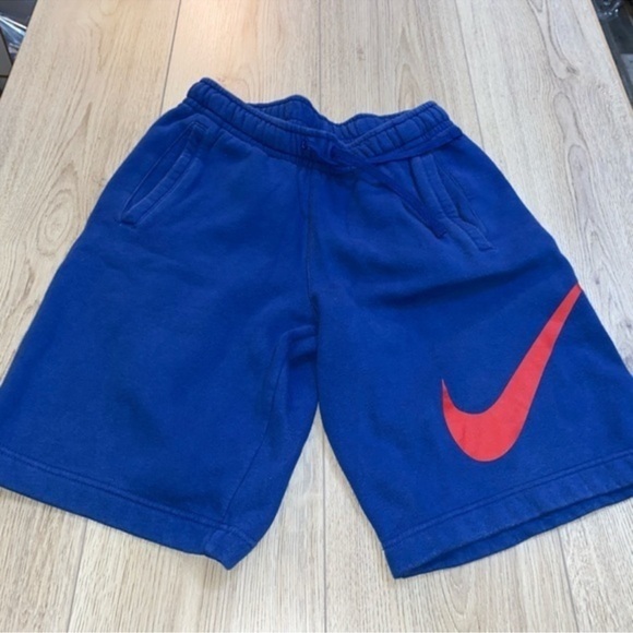 Nike Blue and Red Athletic cotton Shorts - Picture 1 of 2